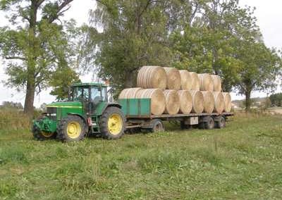 JD 7710 med stora halmsläpet